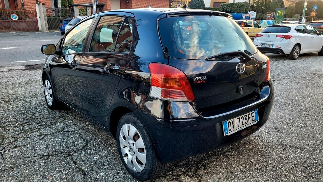 Toyota Yaris 1.0 5 porte Sol GPL