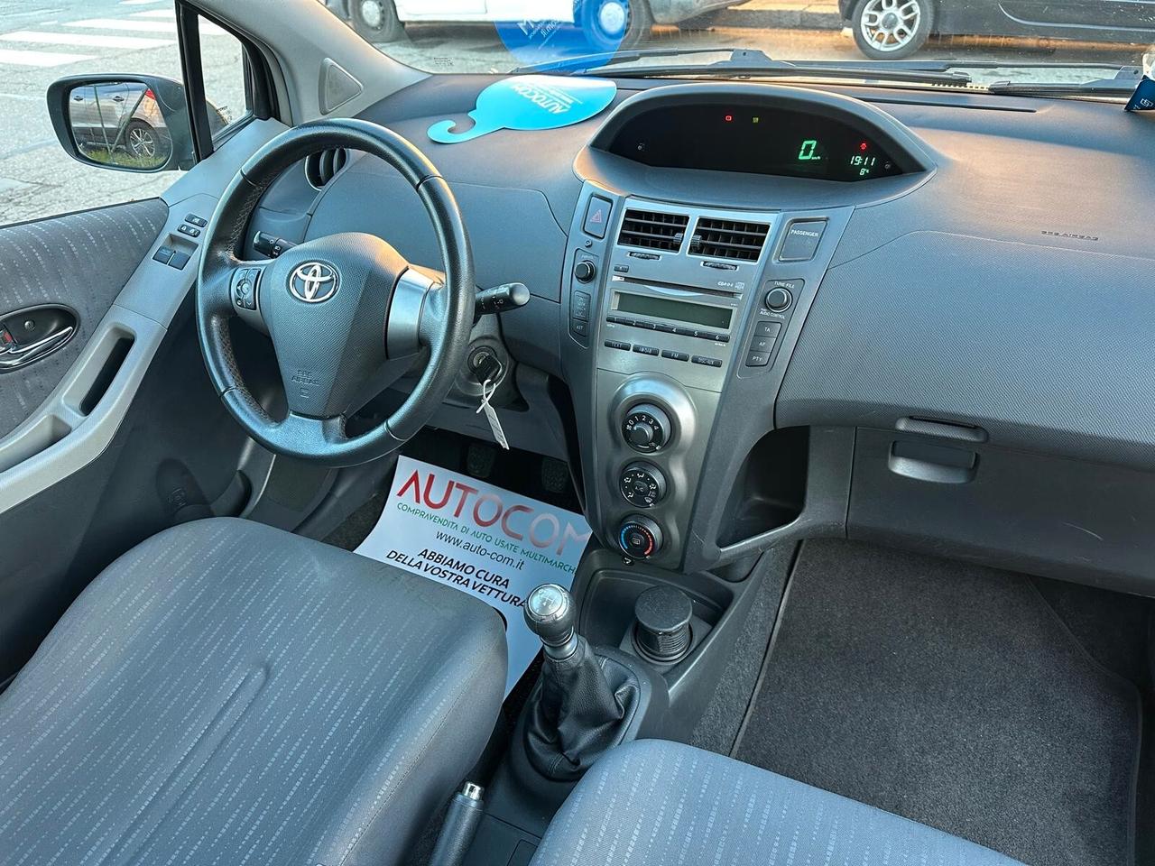 Toyota Yaris 1.0 3 porte Sol