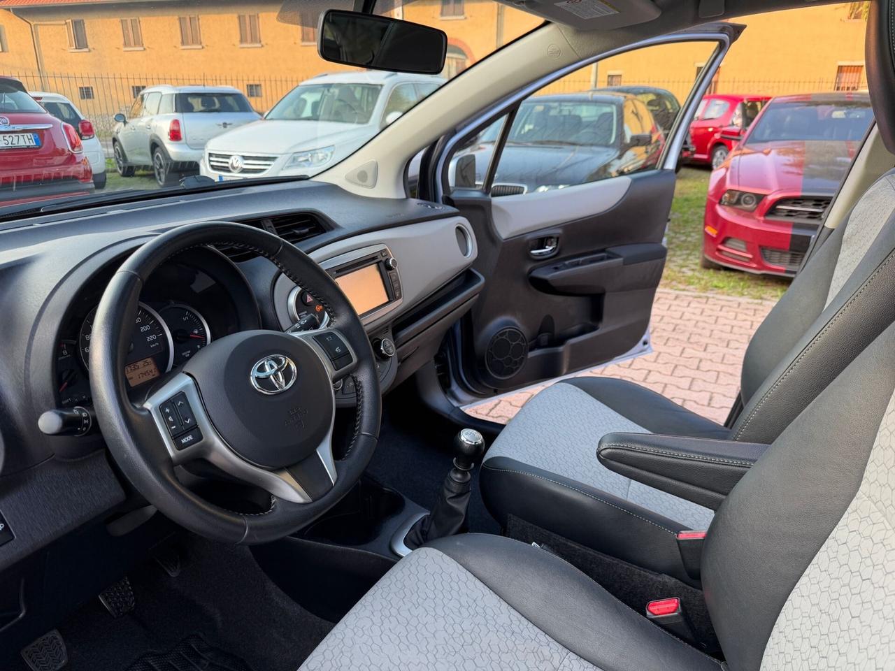 Toyota Yaris 1.3 5 porte Lounge OK NEOPATENTATI