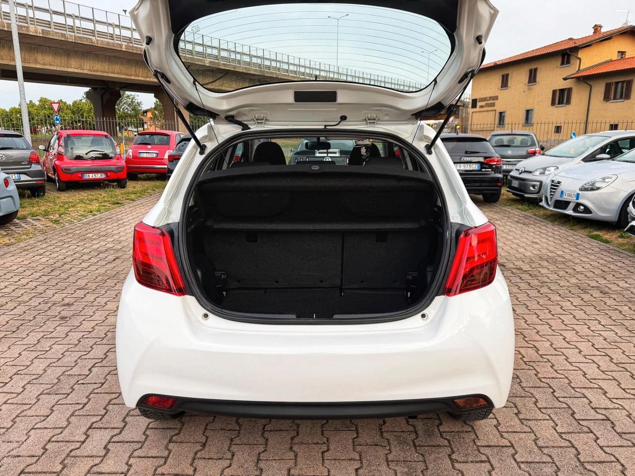 Toyota Yaris 1.0 5 porte Lounge OK NEOPATENTATI