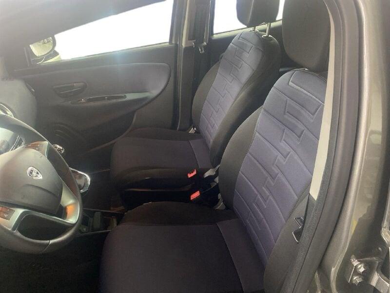 Lancia Ypsilon New 5 porte My24 1.0 Firefly 70 CvStart&Stop Hybrid Oro