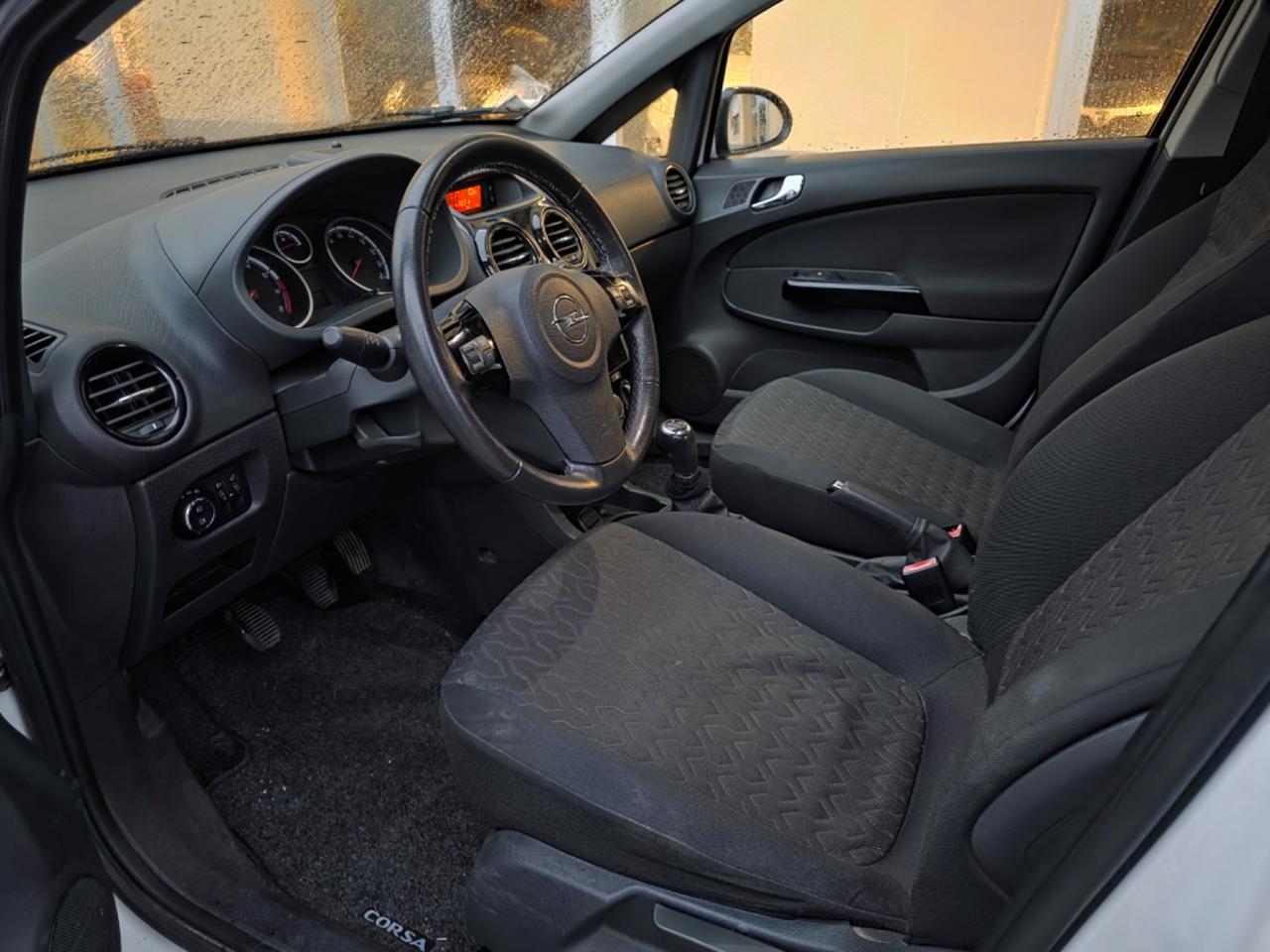 Opel Corsa 1.2 85CV 5 porte GPL-TECH Edition