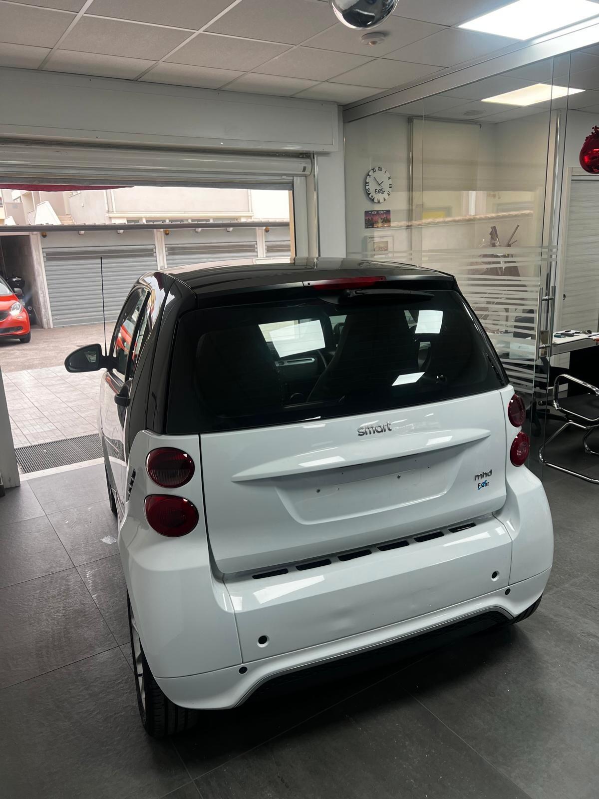Smart ForTwo 1000 52 kW MHD coupé passion RESTAYLING
