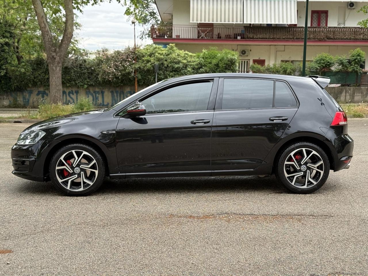 VOLKSWAGEN Golf 7 2014 1.6 105cv TDI DSG
