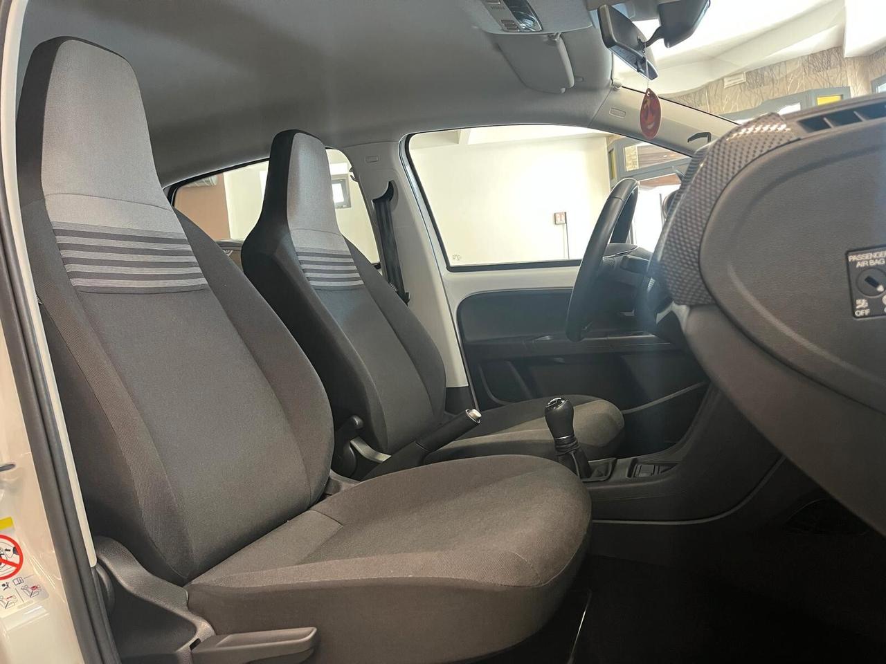 Volkswagen up! 1.0 5p. EVO beats BlueMotion Technology