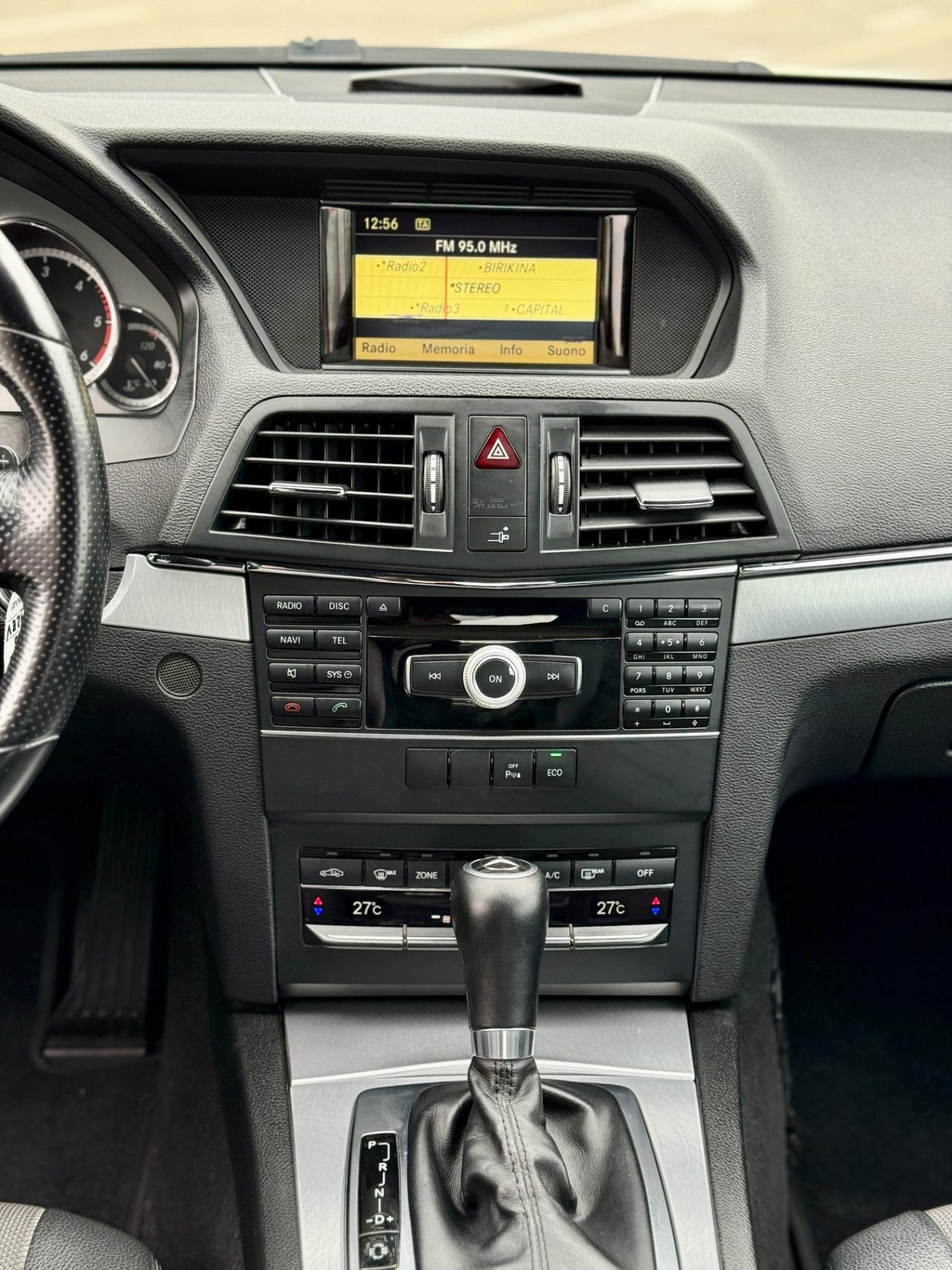 Mercedes-benz E 220 CDI Coupé BlueEFFICIENCY 2012
