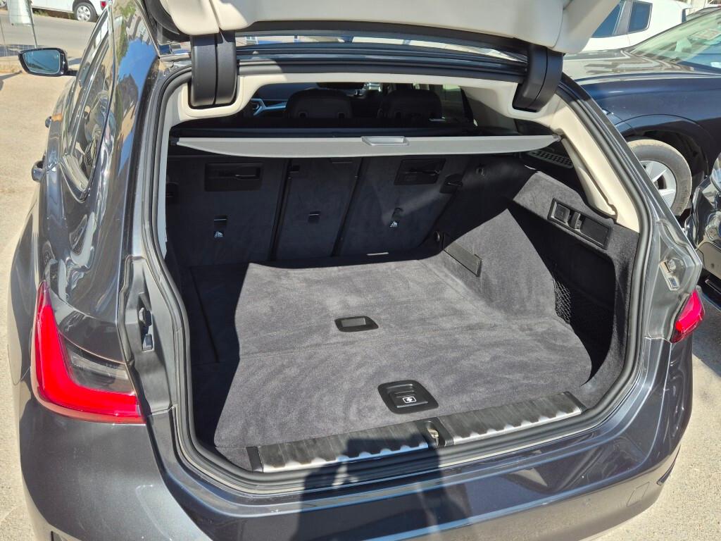 Bmw 320d 190CV xDrive Touring LUXURY