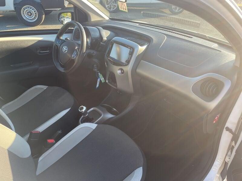 Toyota Aygo Aygo 1.0 VVT-i 69 CV 5 porte x-business MMT iva esposta compresa