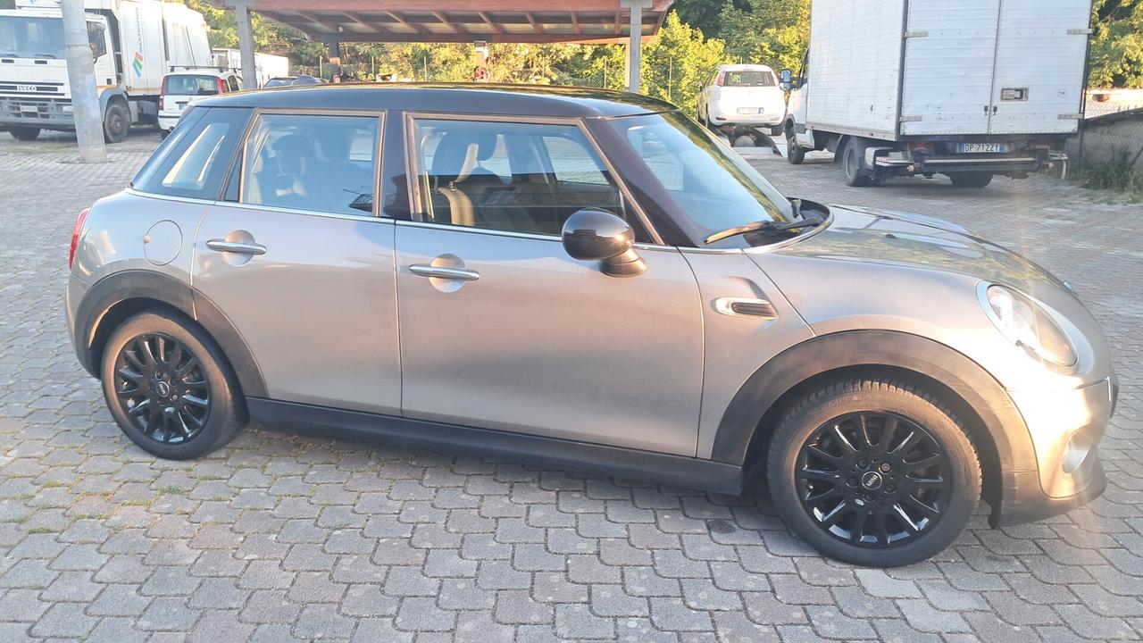 Mini Cooper D 5 porte