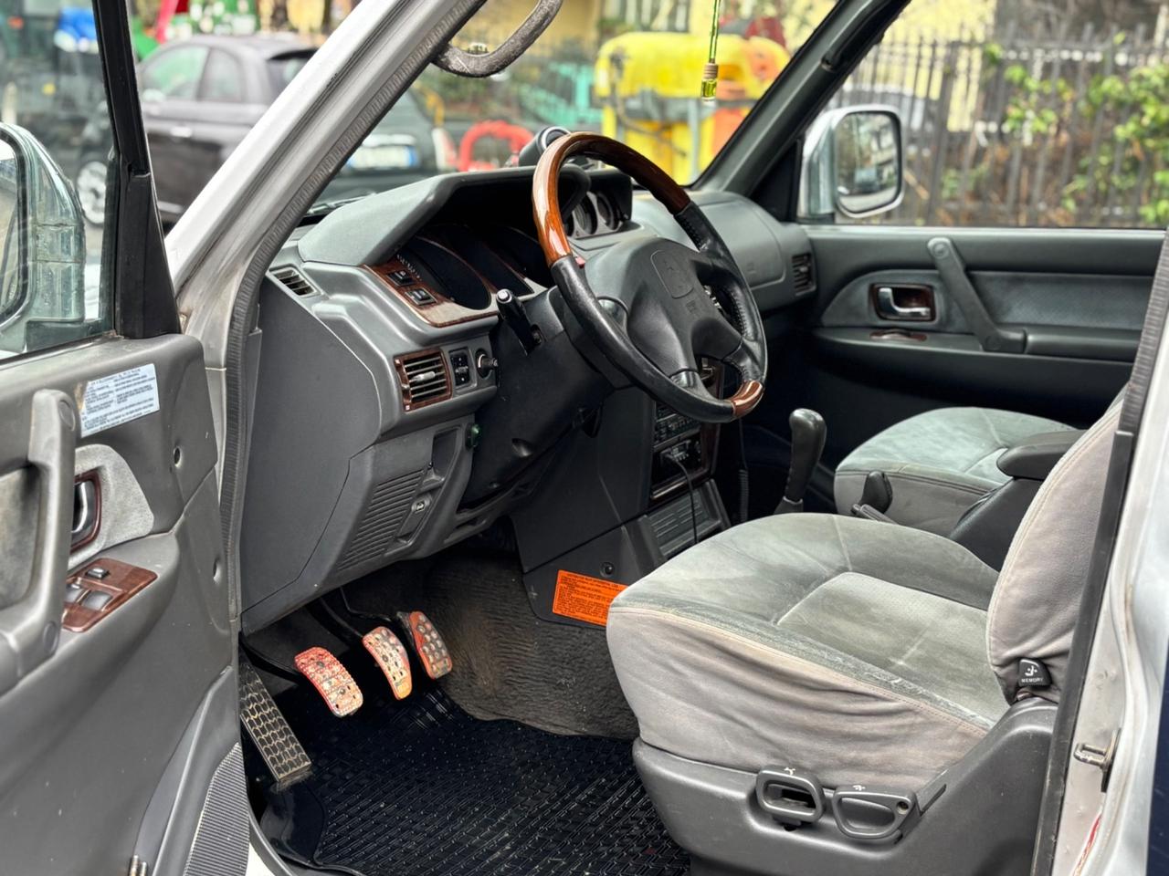 Mitsubishi Pajero 2500 turbo interccoler gls target