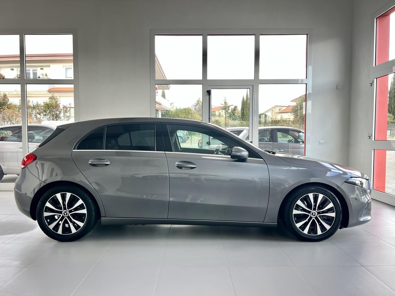 MB CLASSE A 180d AUTOMATIC BUSINESS LINE - 2022