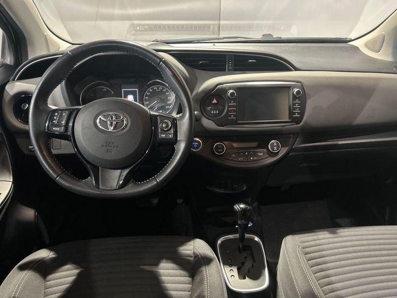 Toyota Yaris Yaris 1.5 Hybrid 5 porte Active + CERCHI IN LEGA AREA C FREE