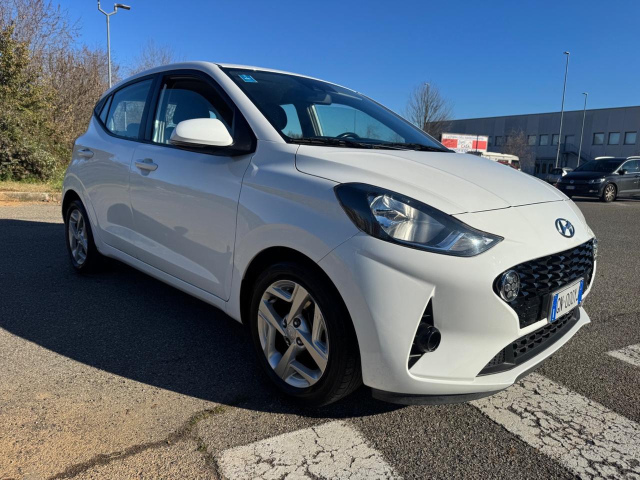 Hyundai i10 idonea ai neopatentati tagliandata