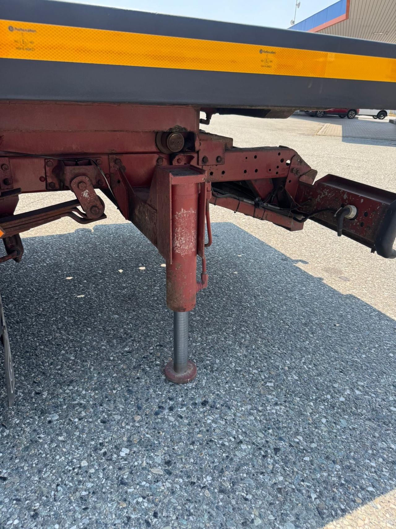 Iveco CARRO ATREZZI Patente C