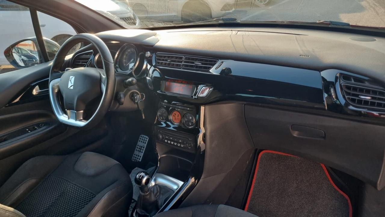 Ds DS3 3 1.2 VTi 82 Just Black 82CV 60KW BENZ.