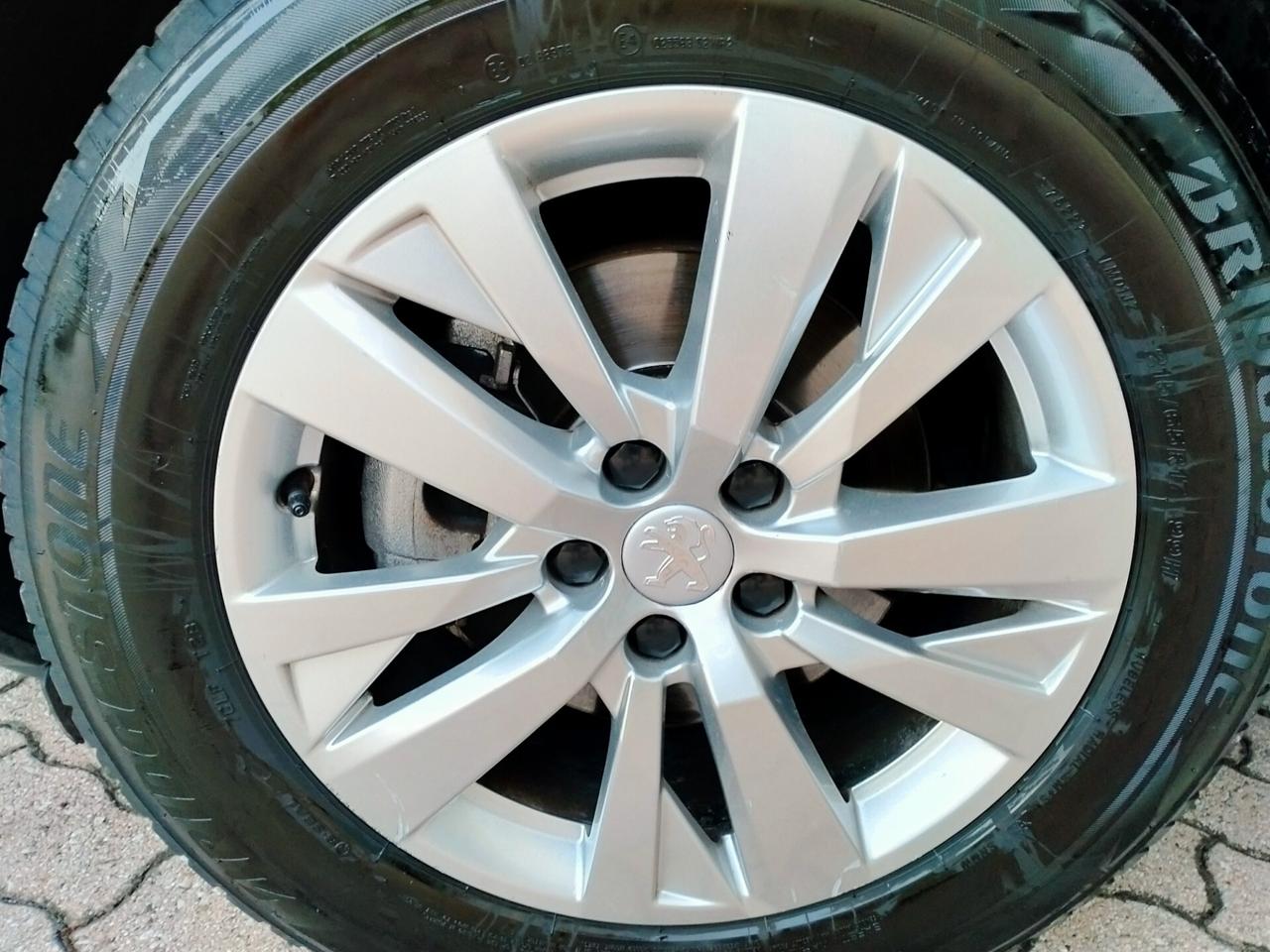 Peugeot 5008 1.5 BLUEHDI 130CV S&S EAT8 AUTOM. NAVI MODEL YEAR '20