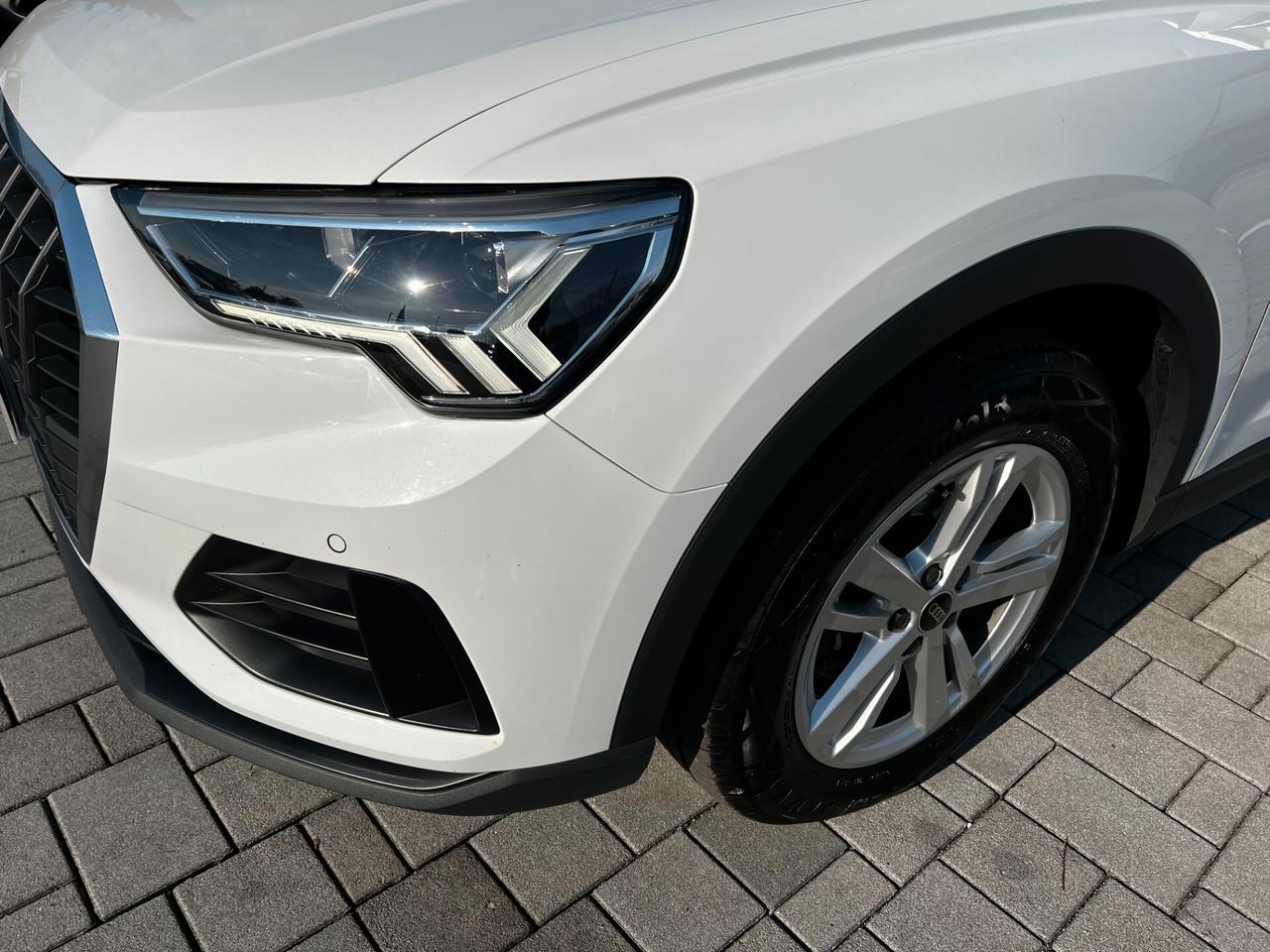 Audi Q3 35 2.0 TDI 150CV S tronic Business - UNIPRO