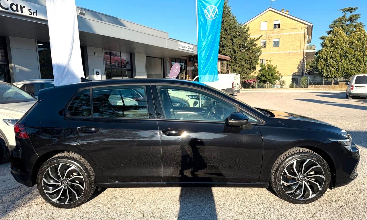 Volkswagen Golf 1.0 eTSI EVO DSG Life