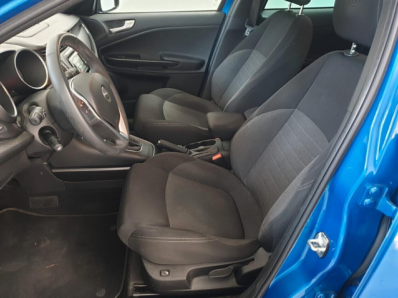 Alfa Romeo Giulietta 1.6 JTDm 120 CV Sport Carbon look
