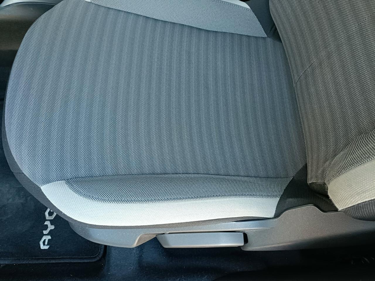 Toyota Aygo Connect 1.0 VVT-i 72 CV 5 porte x-play