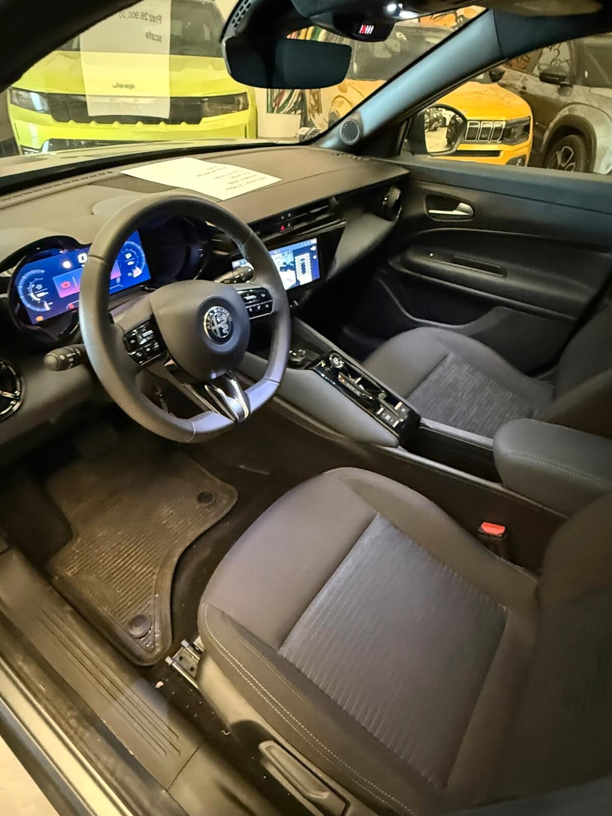 Alfa Romeo Junior 1.2 136 CV Hybrid eDCT6