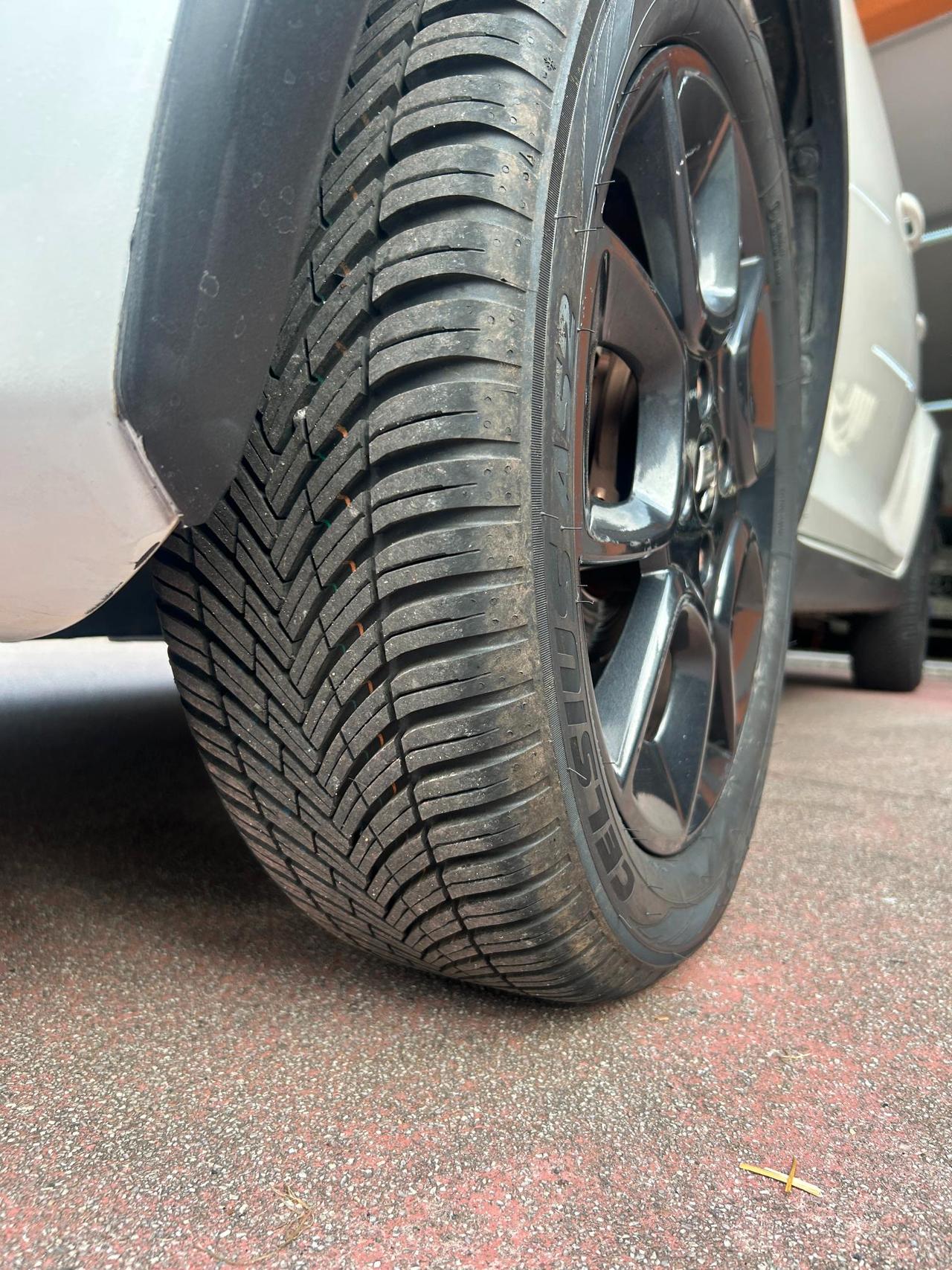Suzuki Ignis 1.2h iTop 4wd allgrip