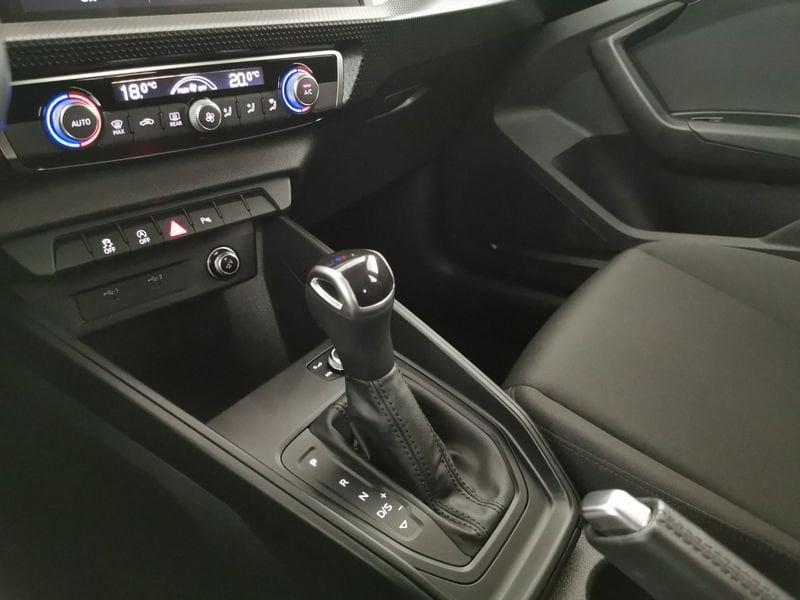 Audi A1 allstreet 30 1.0 tfsi Identity Contrast 110cv s tronic
