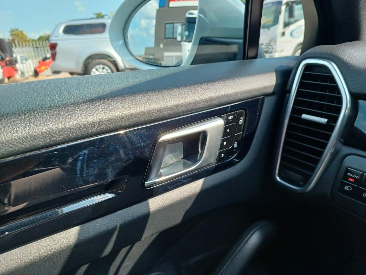 Porsche Cayenne 3.0 V6