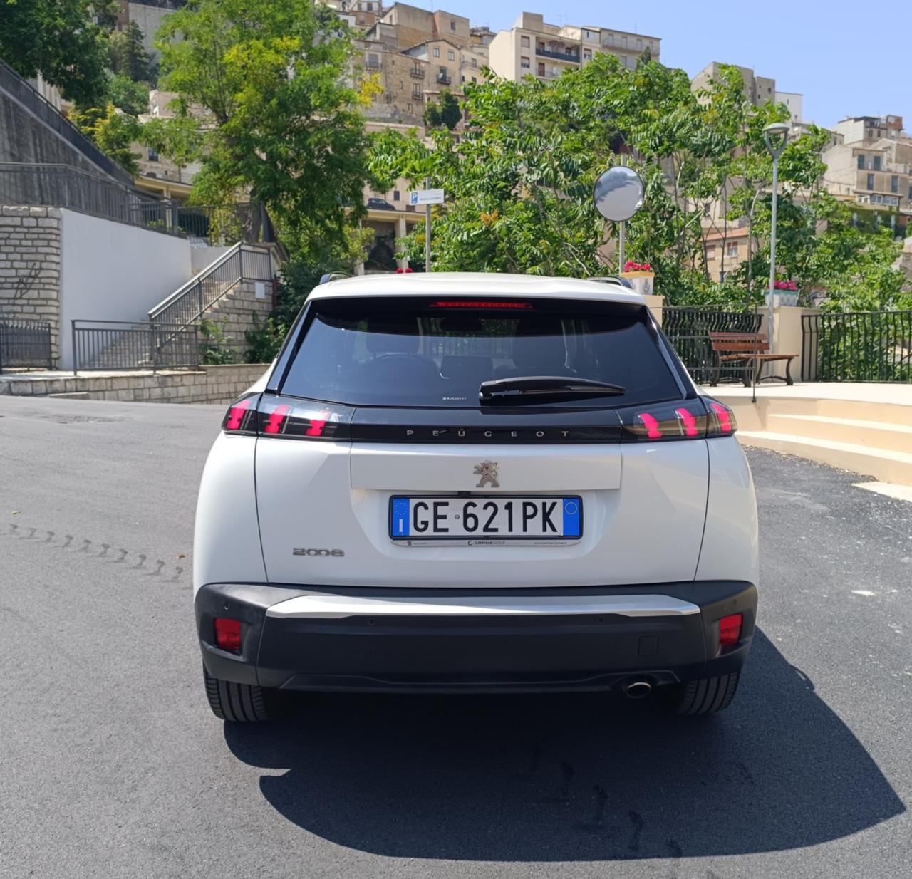 Peugeot 2008 BlueHDi 110 S&S Allure Pack