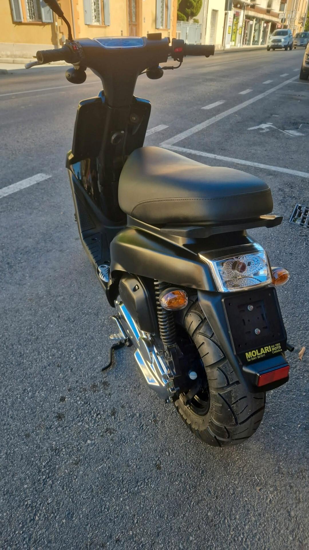 MBK-Booster / Yamaha-BWS 50 2T Nero Opaco (04/04)