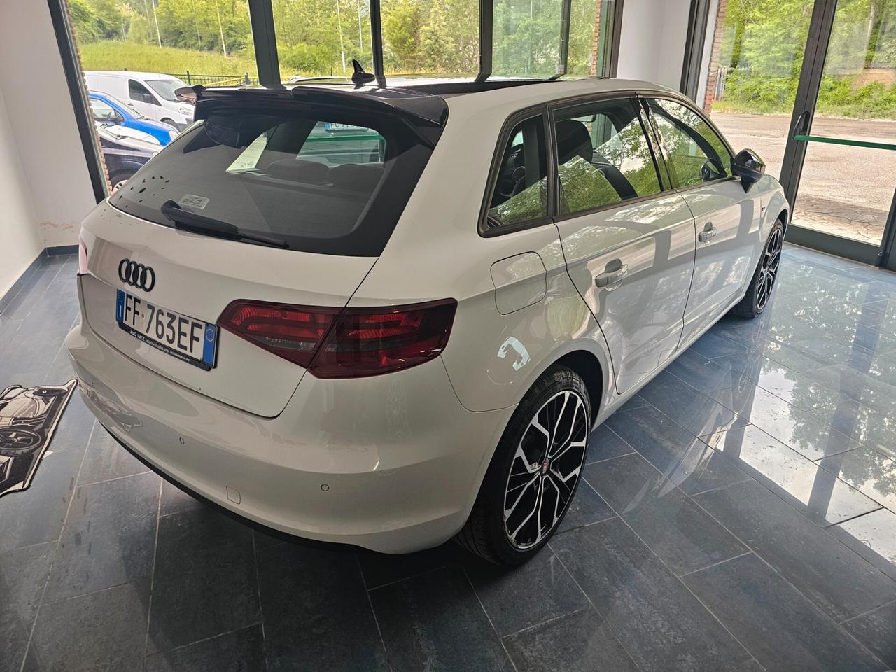 Audi A3 SPB 1.6 TDI ultra Attraction