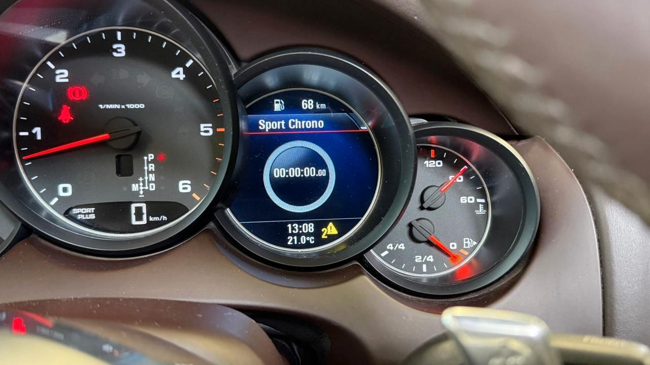 PORSCHE CAYENNE 3.0 DIESEL 2016 PLATINUM EDITION