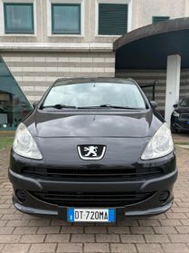 Peugeot 1007 1.4 HDi Happy
