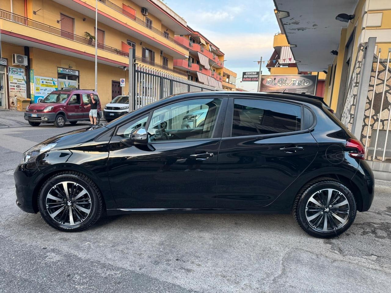 Peugeot 208 BlueHDi 100 S&S Allure Pack"Full Optional"