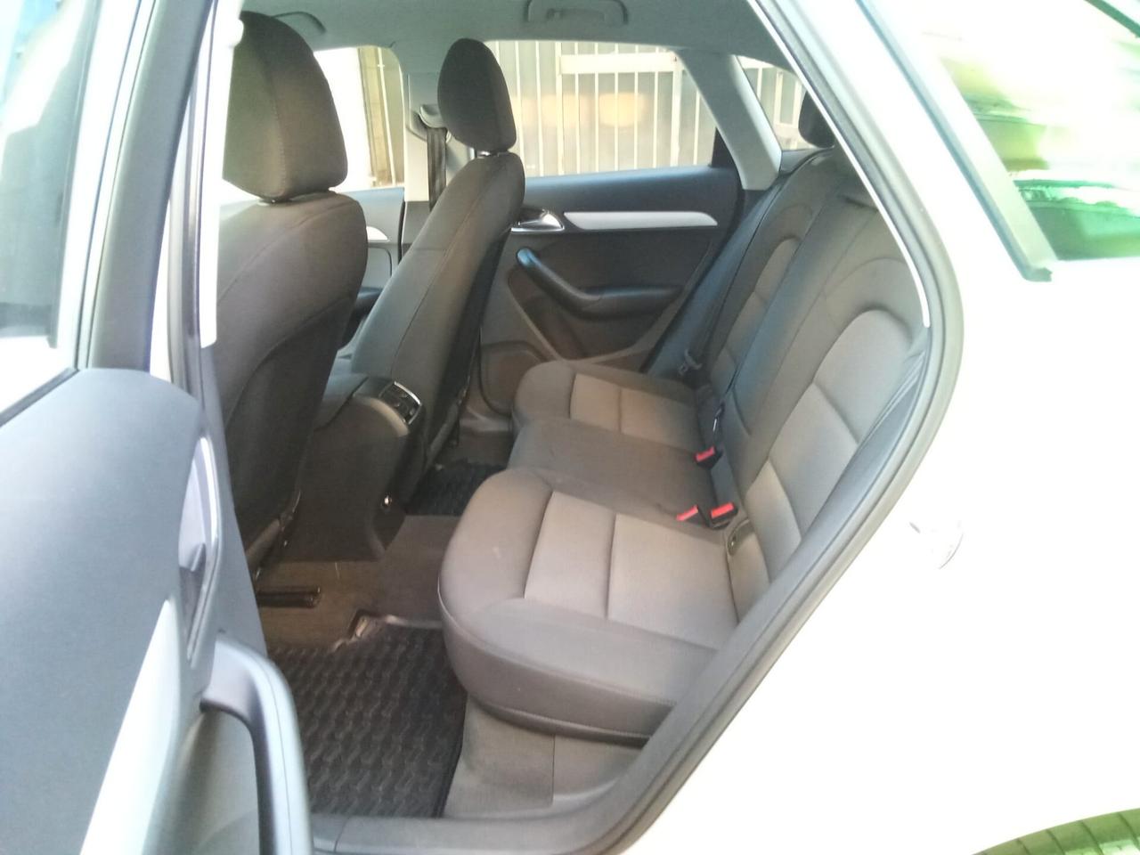 Audi Q3 2.0 TDI 120 CV Sport