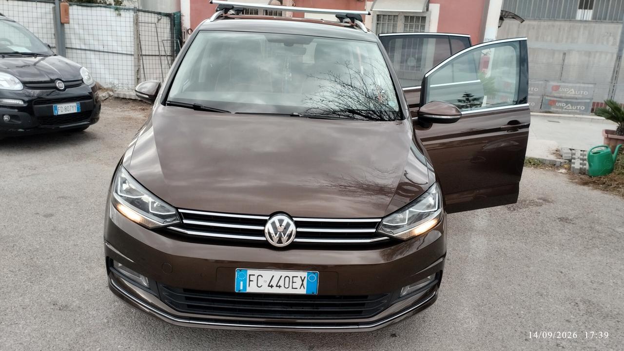 Volkswagen Touran 2.0 TDI 150 CV SCR DSG Executive BlueMotion Tech.