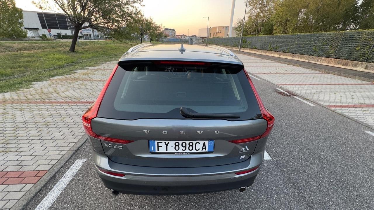 Volvo XC 60 XC60 D5 AWD Geartronic R-design