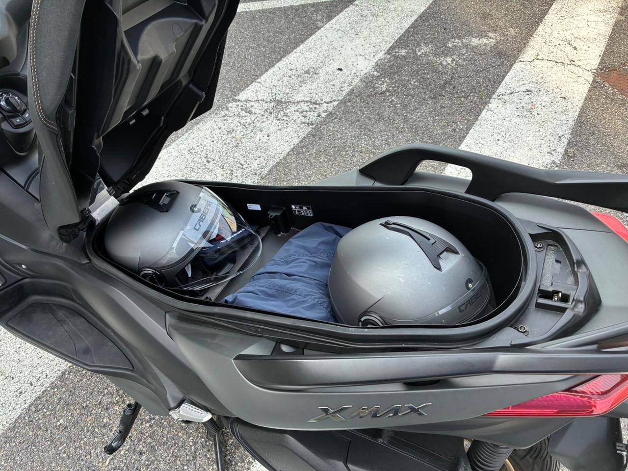 Yamaha X-Max 300