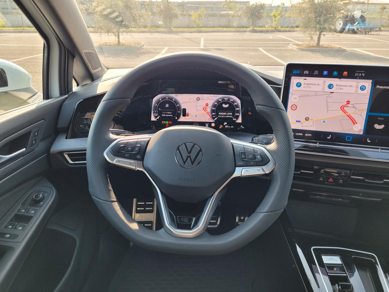 Volkswagen Golf 1.5 etsi R-Line 150cv dsg IQ. DRIVE