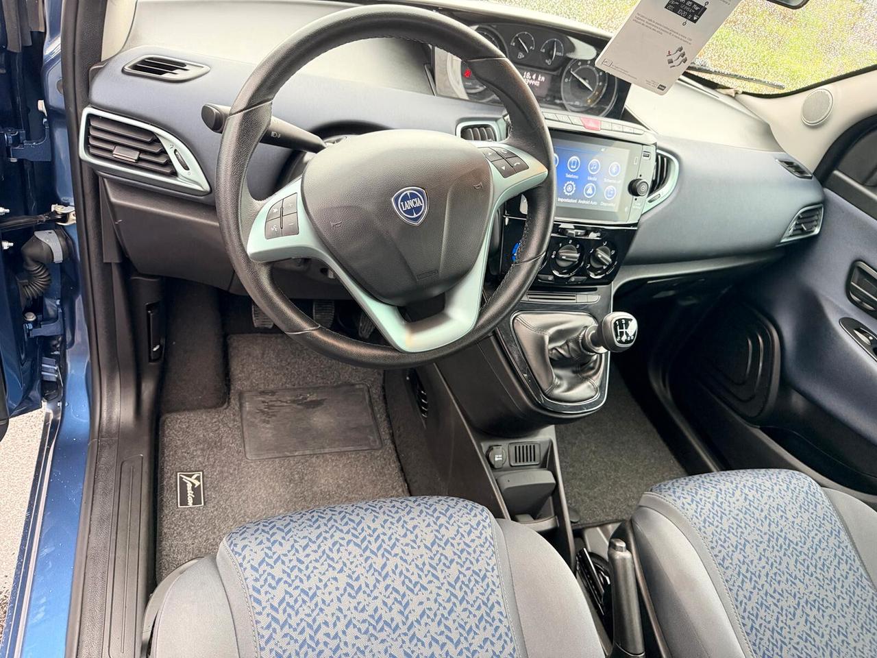 Lancia Ypsilon 1.0 5 porte S&S Hybrid Gold INCLUSO PASSAGGIO