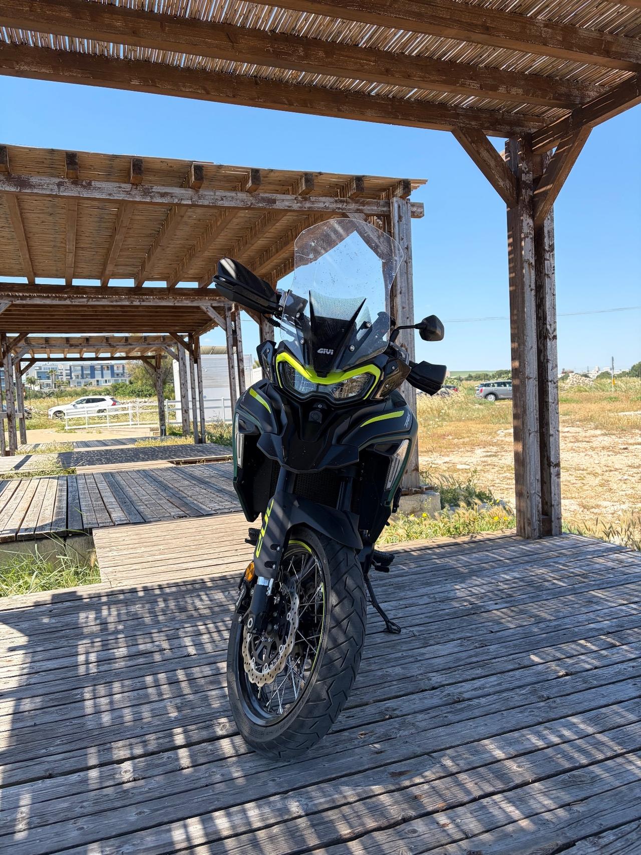 Benelli TRK 702 X