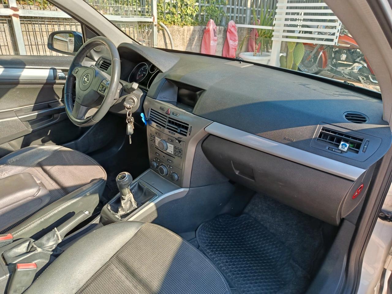 Opel Astra 1.7 CDTI 101CV 5 porte Enjoy