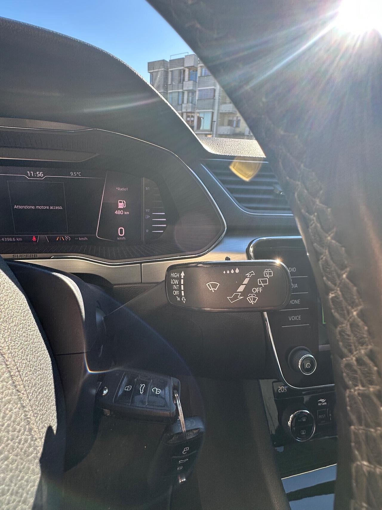 Skoda Superb 2.0 TDI 150 CV SCR DSG Wagon Executive