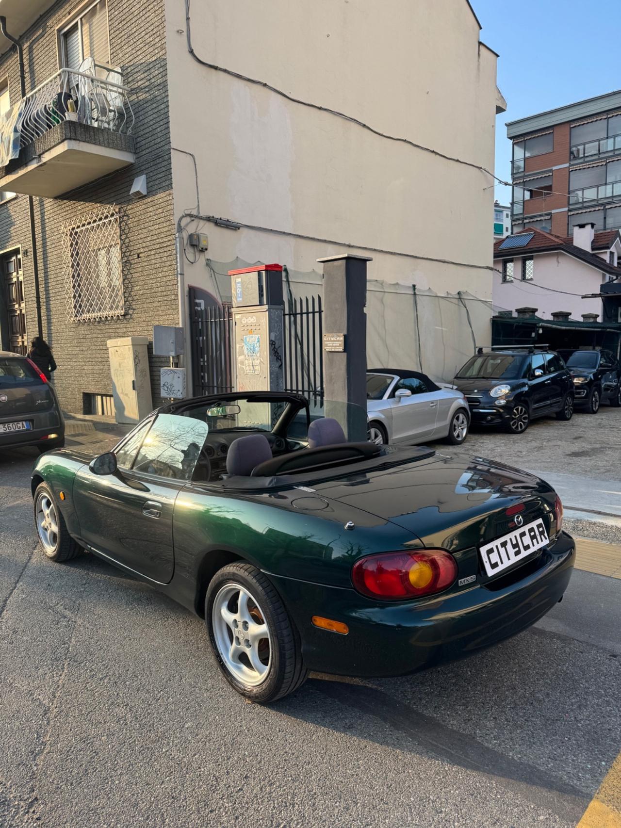 Mazda MX-5 1.6i 16V 110 cv Nardi Spider