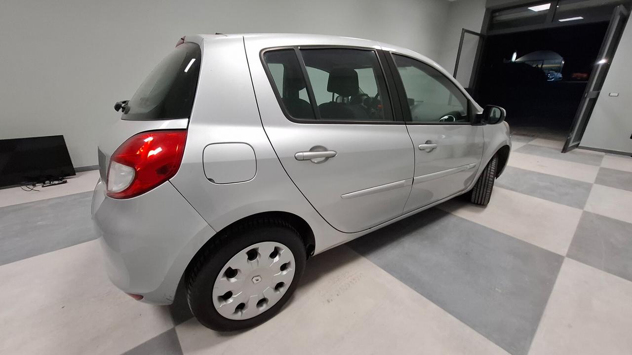 Renault Clio 1.2 16V 5 porte Live!