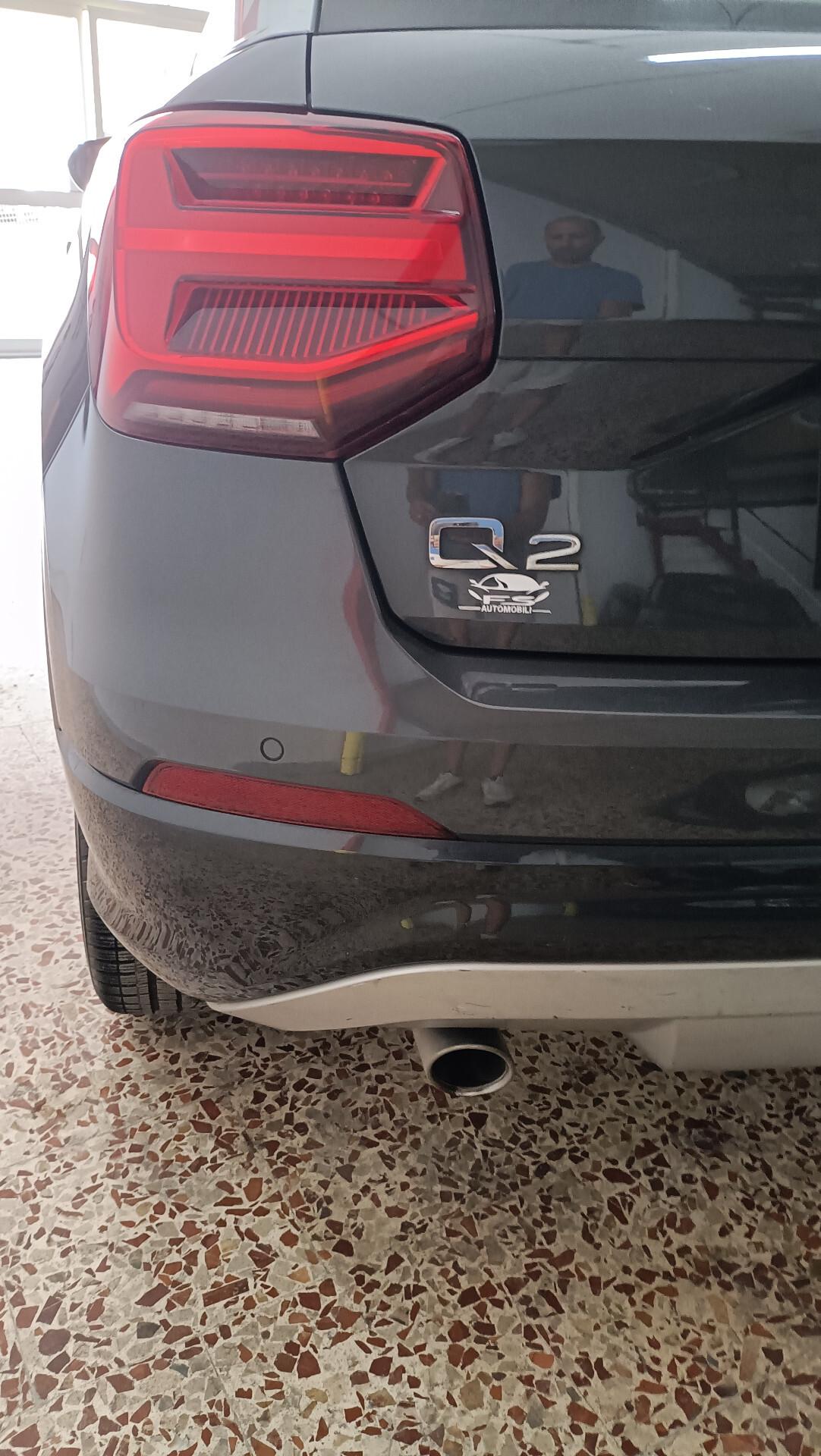 Audi Q2 30 TDI Identity Black