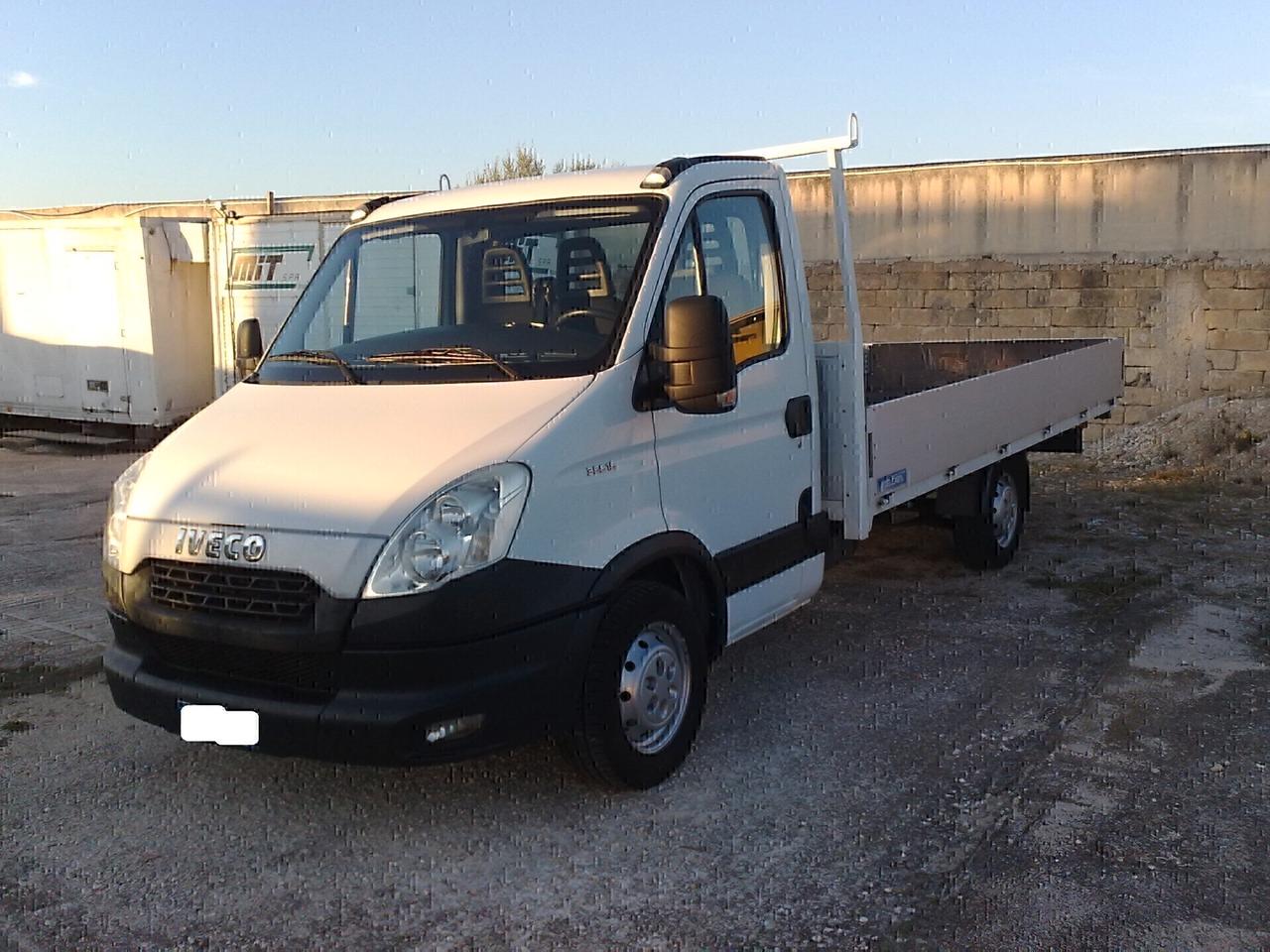 Iveco Daily 35s15 2.3hpt CASSONE FISSO - 2012