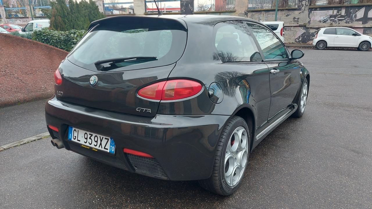 ALFA ROMEO 147 GTA 3.2i V6 24V