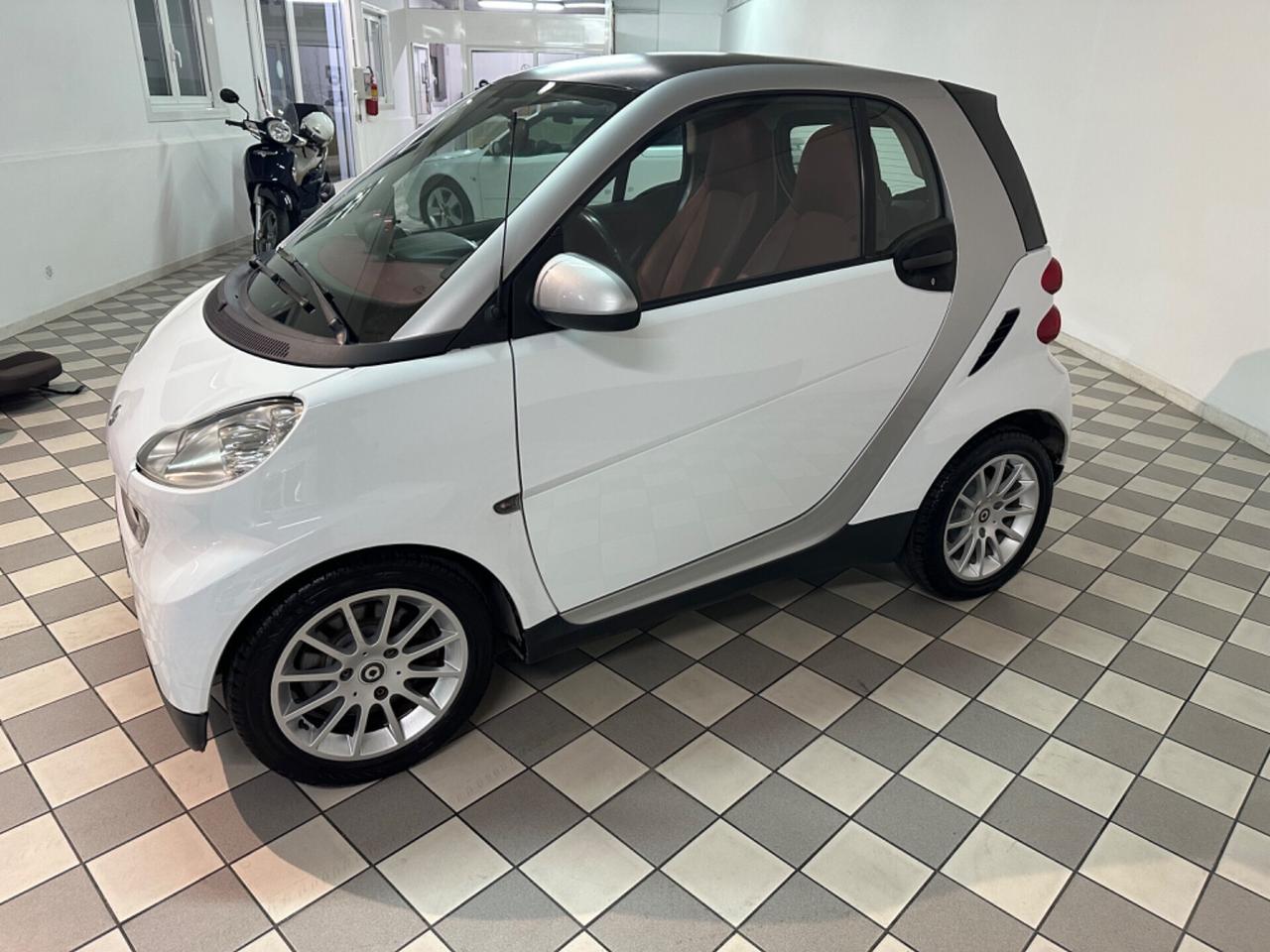 Smart ForTwo 1000 52 kW coupé passion