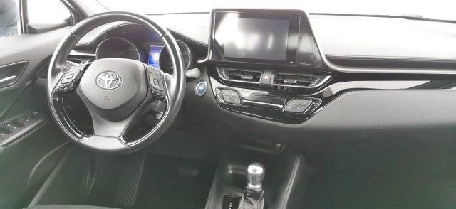 TOYOTA C-HR 1.8 Hybrid E-CVT Business